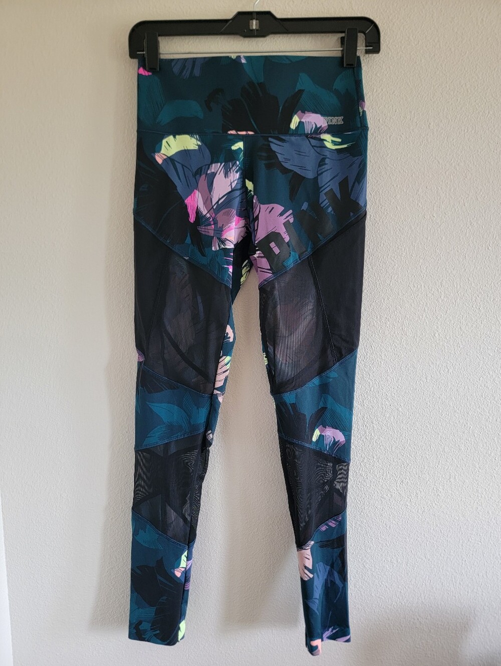 Victoria's Secret PINK Ultimate High Waist Bonded Mesh Floral Legging Size Small